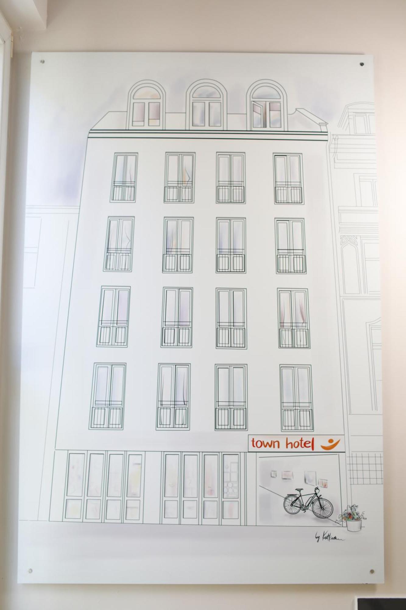 Hotel Town - Kleines Privathotel In Bestlage